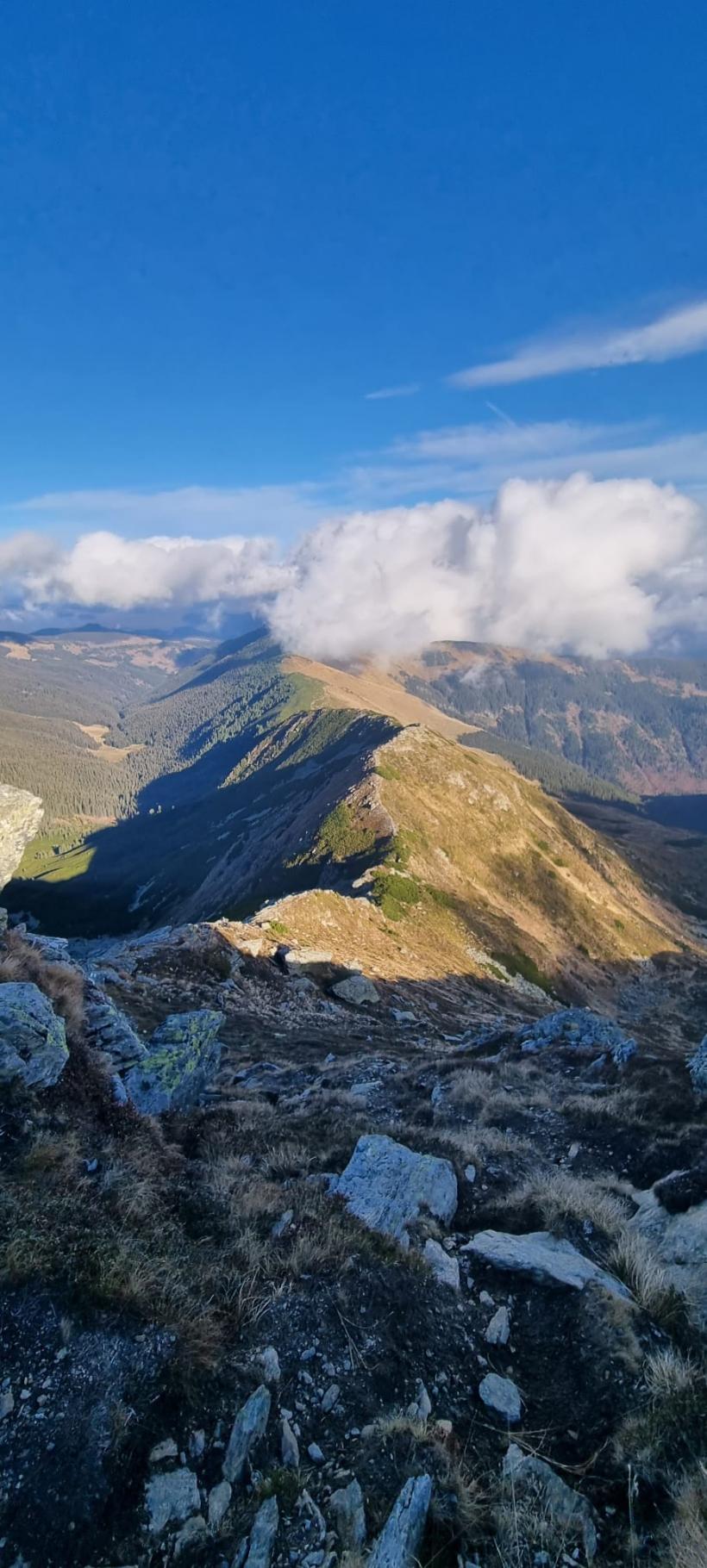 Fenomen rar și neobișnuit în munții Rodnei: Efectul Gloria 18808765