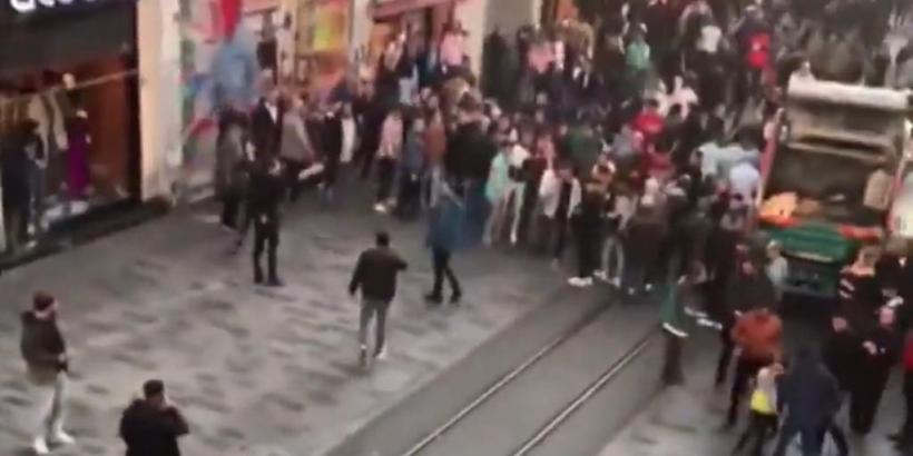 Explozie de PROPORȚII în Piața Taksim din Istanbul. Mai mulți morți și zeci de răniți! Posibil atac cu bombă. Iată imaginile 18809031