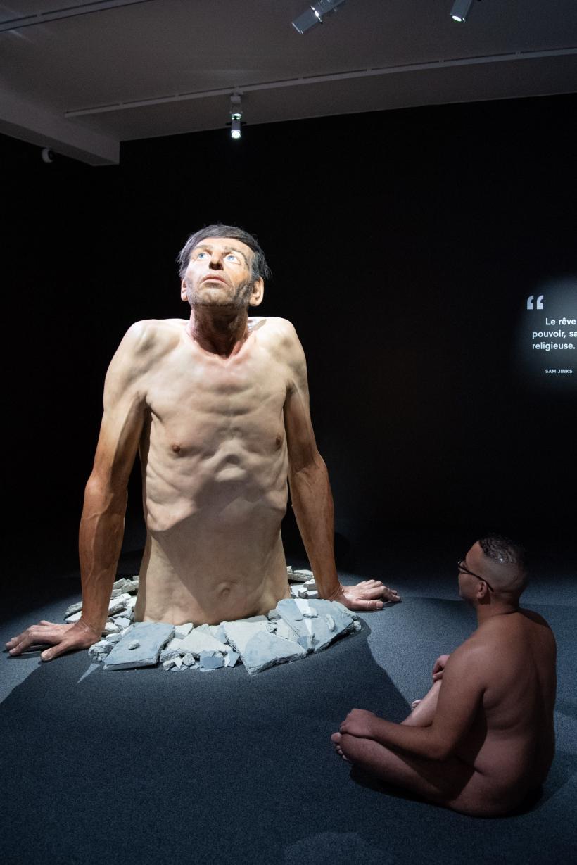 Muzeul pe care îl vizitezi gol pușcă se află la Paris 18808954