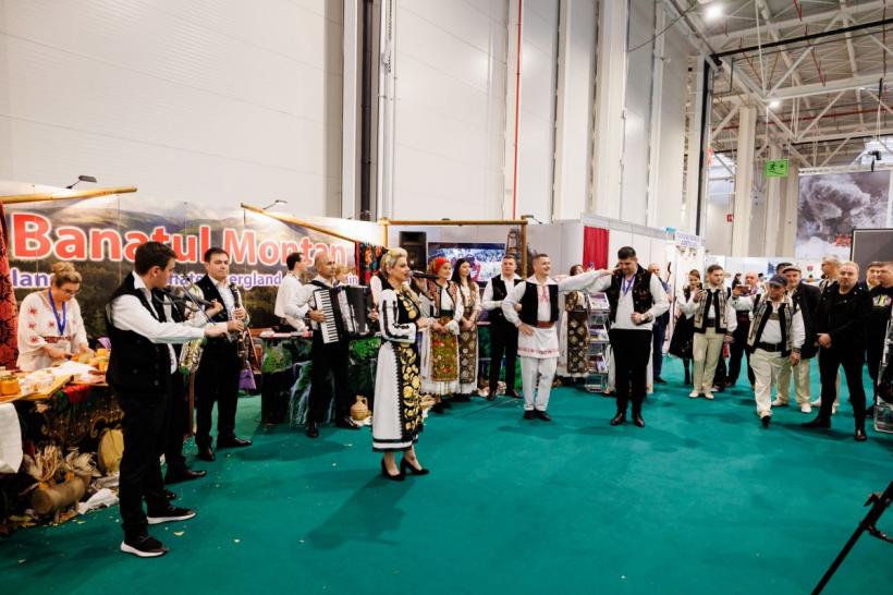 La Târgul Național de Turism al României standul județului Caraș-Severin a impresionat vizitatorii 18809267