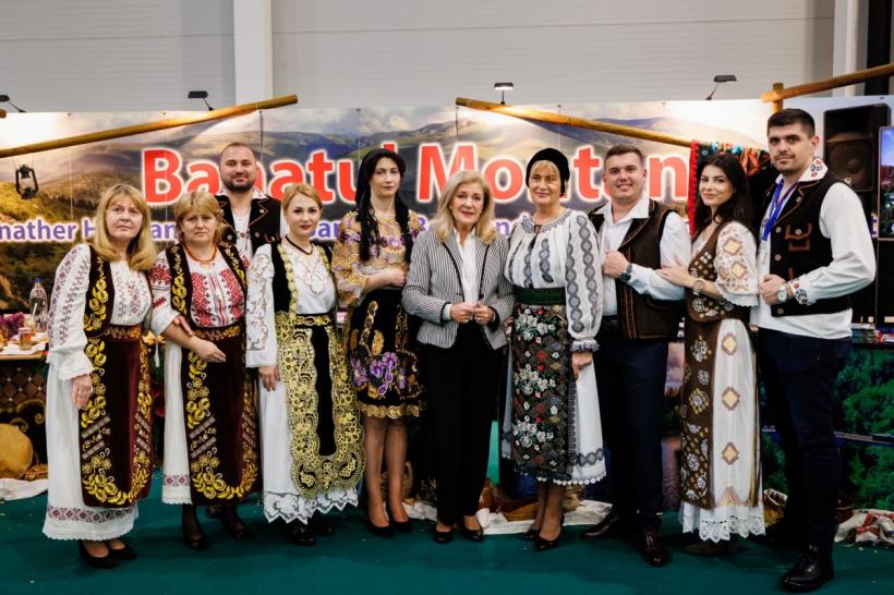 La Târgul Național de Turism al României standul județului Caraș-Severin a impresionat vizitatorii 18809272