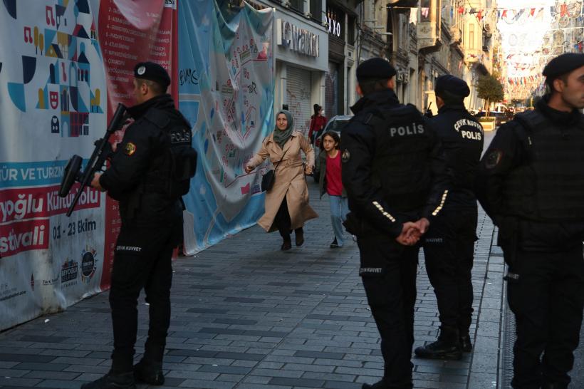 Poliția turcă a arestat un suspect în urma atentatului de la Istanbul 18809105