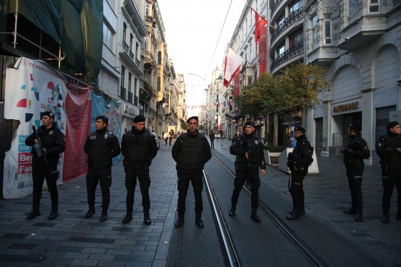 Poliția turcă a arestat un suspect în urma atentatului de la Istanbul 18809106