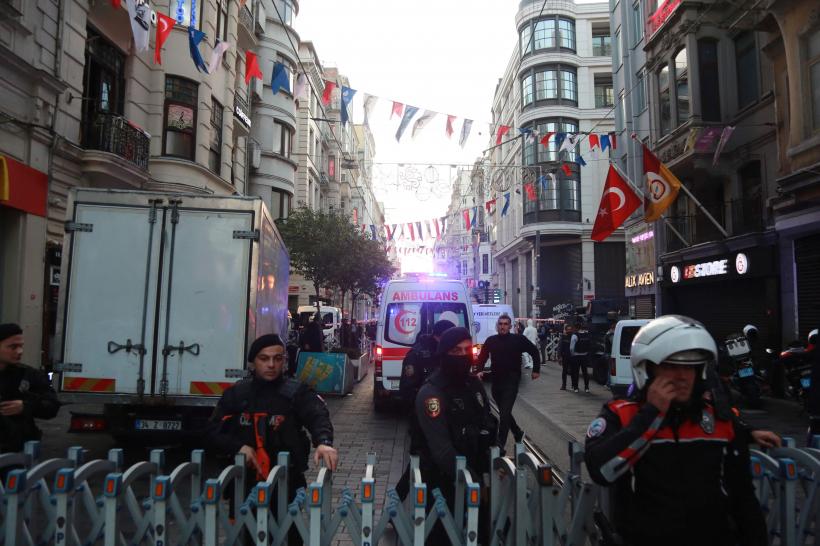 Poliția turcă a arestat un suspect în urma atentatului de la Istanbul 18809107