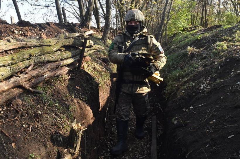 Război în Ucraina, ziua 264. Volodimir Zelenski vizitează orașul Herson 18809108