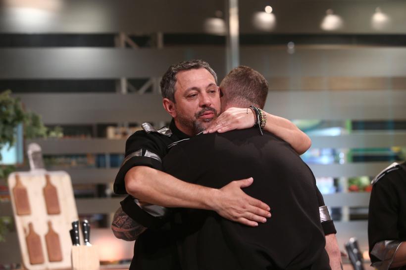 Chefi la cuțite, lider de audiență luni seara  Urmează o provocare culinară la limita imposibilului:  ”La battle-ul 13 e jale!” 18809467