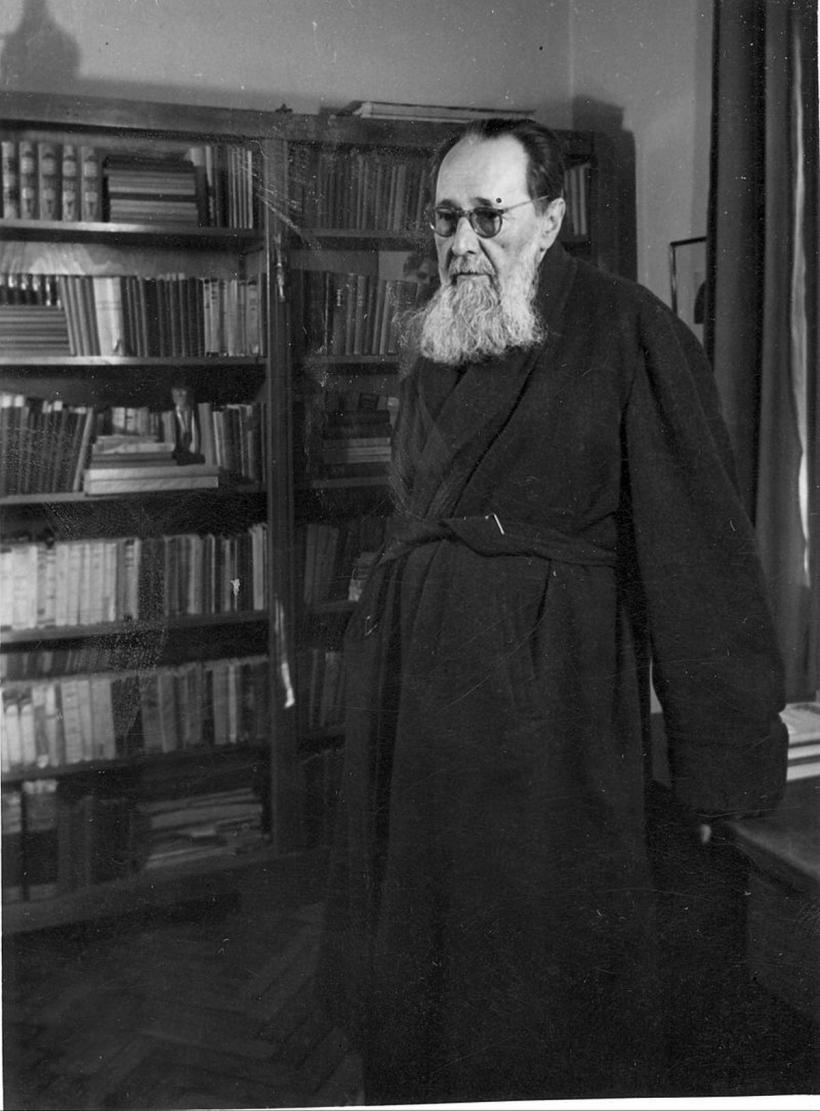 Preotul-scriitor care a dizolvat în cerneală violența vieții țărănești 18809686