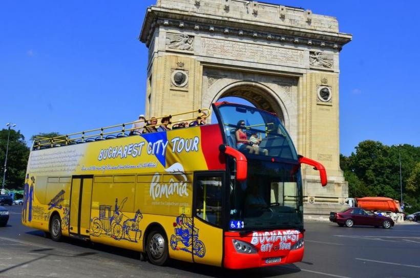 STB s-a dotat cu șase autobuze supraetajate second-hand, care să plimbe vizitatorii pe „traseele turistice” din Capitală