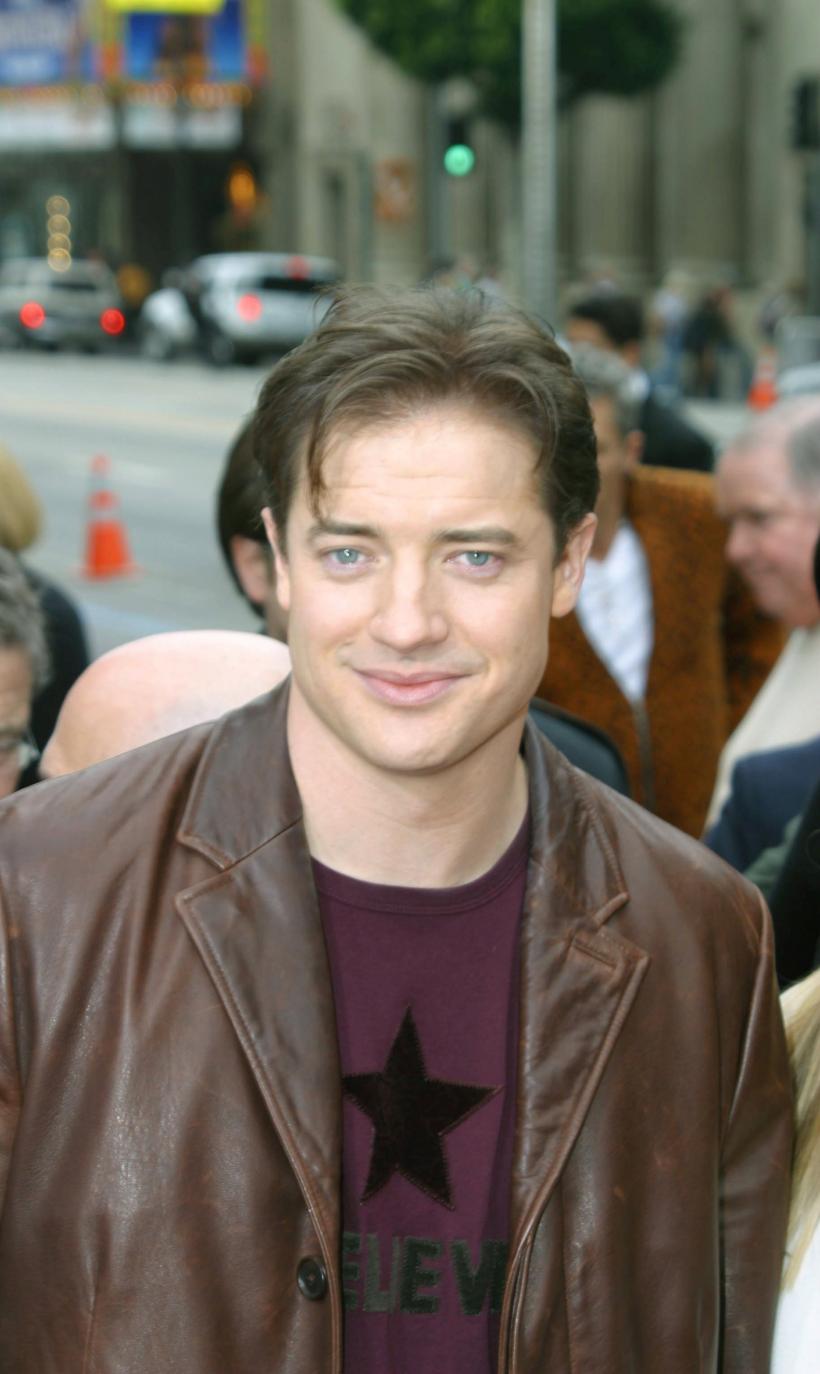 Brendan Fraser nu va participa la Globurile de Aur. Actorul protestează pentru că a fost atins pe fund de președintele galei 18810082