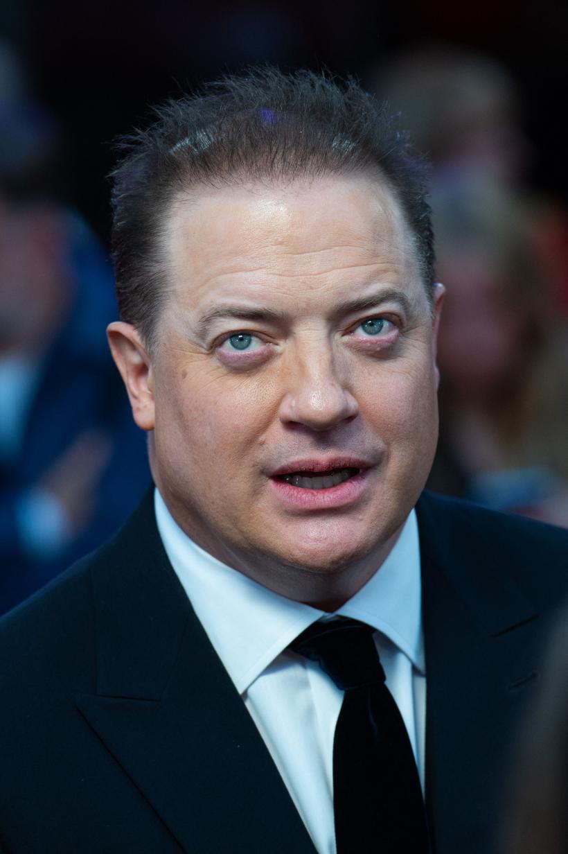 Brendan Fraser nu va participa la Globurile de Aur. Actorul protestează pentru că a fost atins pe fund de președintele galei 18810085