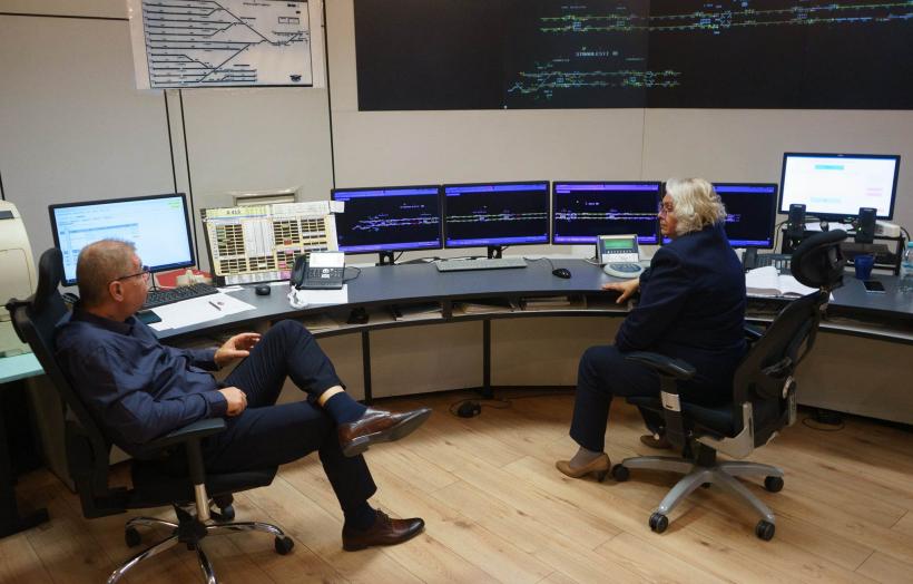 Ziua Porților Deschise la Metrorex. Imagini din „inima metroului”, Dispeceratul Central 18810170