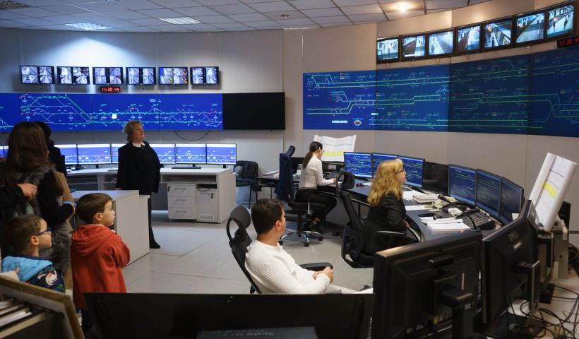 Ziua Porților Deschise la Metrorex. Imagini din „inima metroului”, Dispeceratul Central 18810171