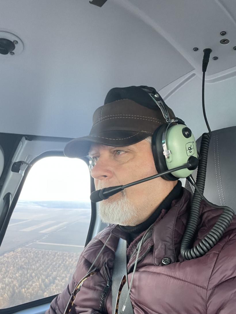 Directorul Lumea Credinței, cu elicopterul la mănăstire: ”Începe să-mi placă amestecul de tehnologie cu duhovnicie” 18810336