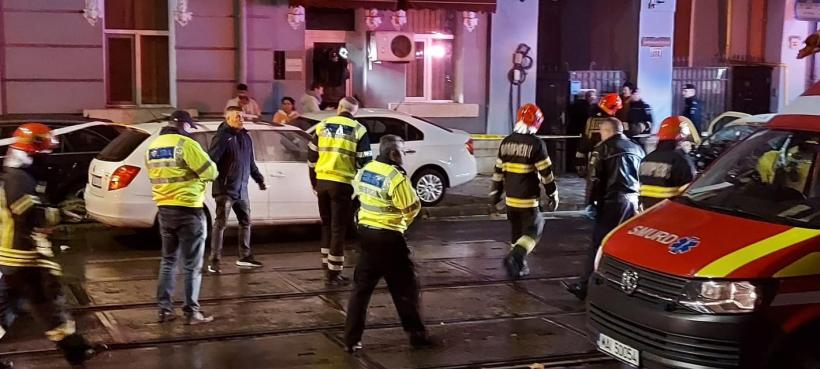Accident MORTAL în Capitală: Un taxi a intrat într-un autobuz STB. Mașina a luat foc 18810371
