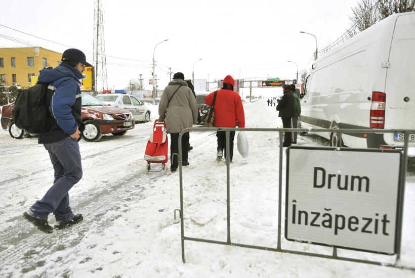 Ninsorile abundente au dus la blocaje pe două drumuri naționale, în Botoșani