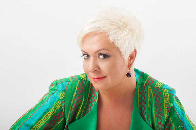 Recunoașteți vedeta? Este una dintre cele mai mari voci ale României!  18810604