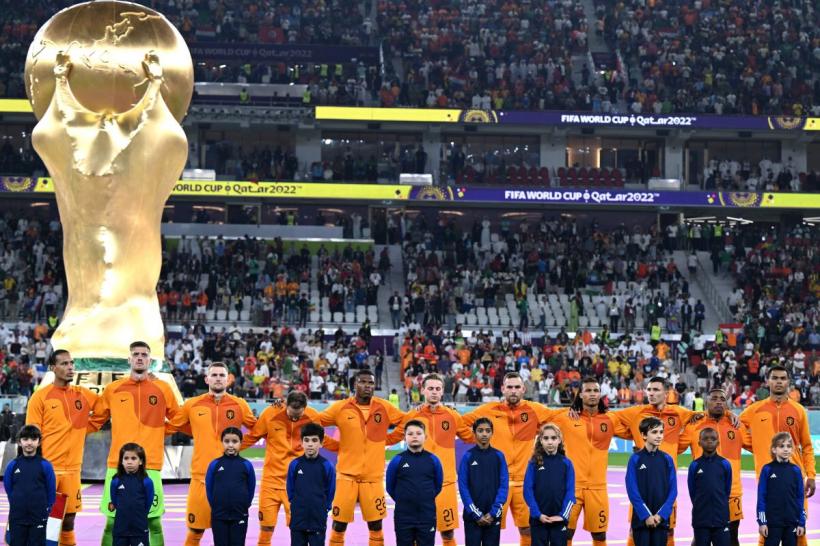 Senegal - Olanda. Victorie norocoasă pentru „Portocala mecanică”. Portarul batav, cel mai bun jucător 18810754