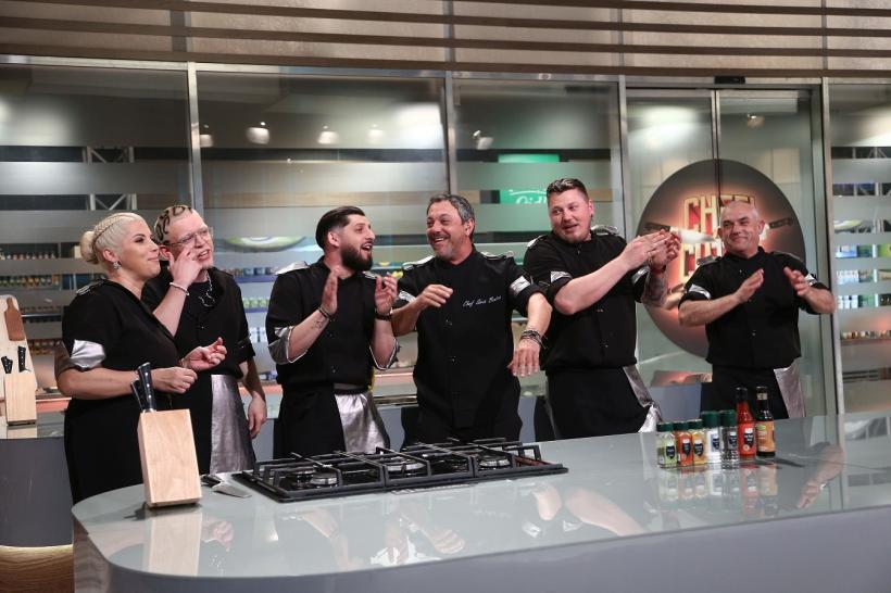 Chefi la cuțite, lider de audiență cu ediția de luni seară  Concurenții gătesc în versuri la battle-ul acestei seri:  urmează cel mai savuros poem scris în bucătăria Chefi la cuțite! 18810980