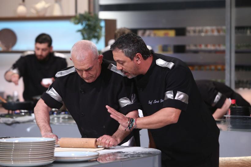 Chefi la cuțite, lider de audiență cu ediția de luni seară  Concurenții gătesc în versuri la battle-ul acestei seri:  urmează cel mai savuros poem scris în bucătăria Chefi la cuțite! 18810982