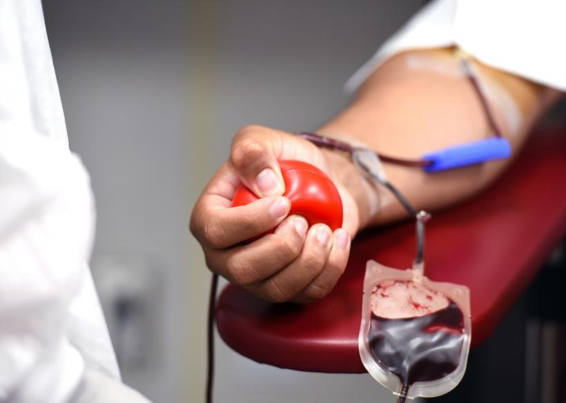 Vârsta legală pentru donarea de sânge ar putea scadea la 17 ani