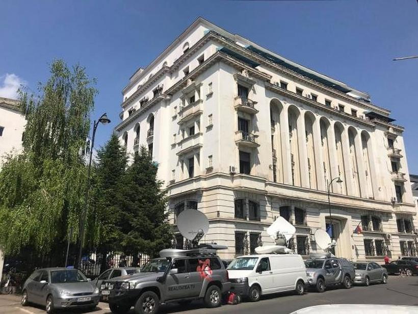 Adriean Videanu și Ioan Niculae vor primi, în Ajunul Crăciunului, sentința în afacerea „Interagro” 18810987