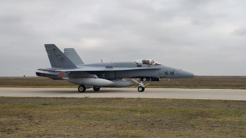Mai multe aeronave Eurofighter Typhoon și CF-18 Hornet au aterizat astăzi în România