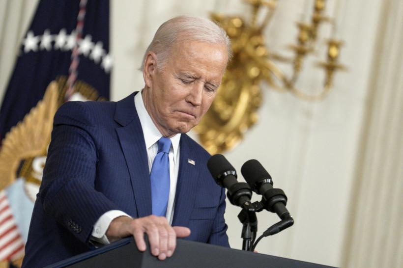 Biden forțează Congresul să limiteze vânzarea armelor de foc