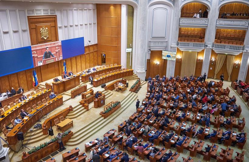 Un deputat încearcă „marea cu degetul”. Proiect de lege pentru reincriminarea nerespectării de către magistrați a deciziilor CCR și ÎCCJ 18811442