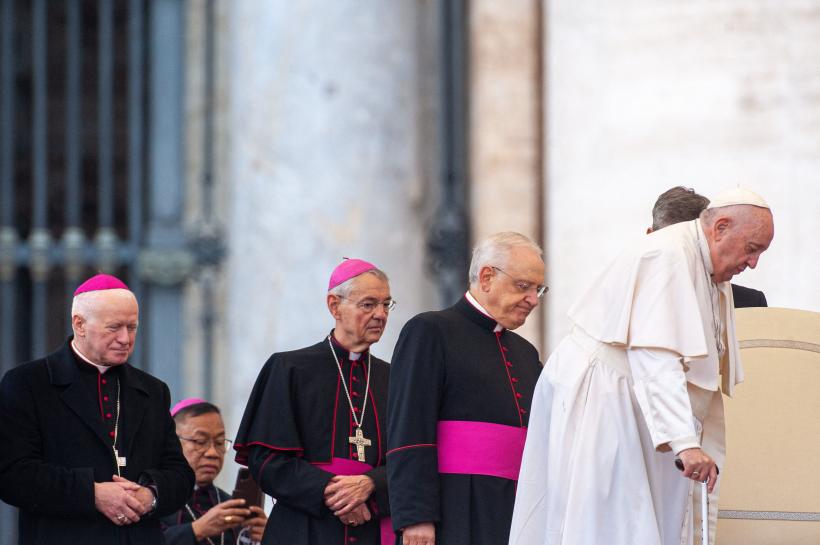 Medicul lui Atlético Madrid, chemat la Vatican să îl trateze pe Papa Francisc 18811541