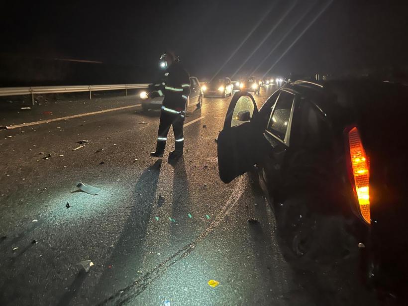 Accident cu trei mașini pe Autostrada A2, Km. 201 sens de mers București-Constanța. Un autoturism a luat foc 18811865