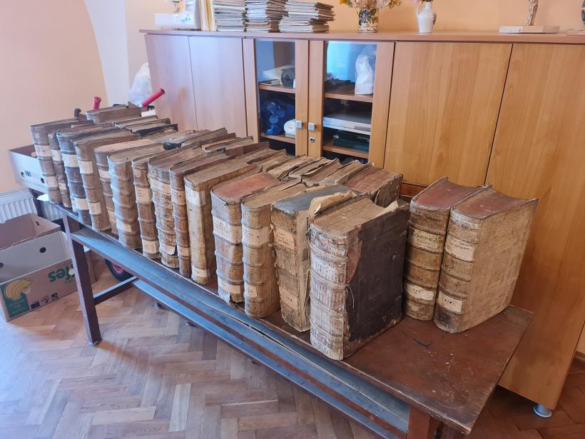 Comoară cu obiecte din secolul al IX-lea, ascunsă într-o biserică din Mediaș. „Descoperirea seamănă cu una dintre poveștile lui Indiana Jones” 18811810