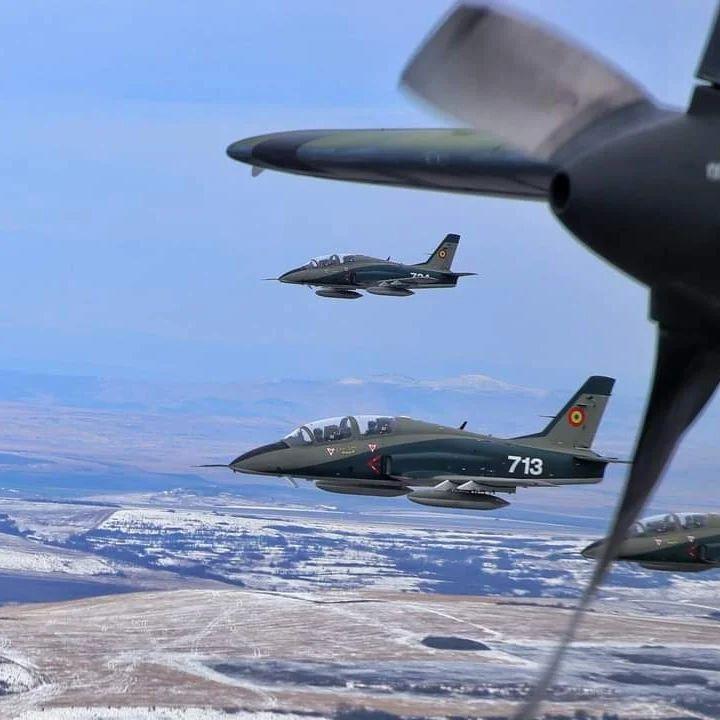 1918: Aviatorul Vasile Niculescu, autorul Zborului Marii Uniri, cu documentele la -40°C, într-o carlingă deschisă 18812257