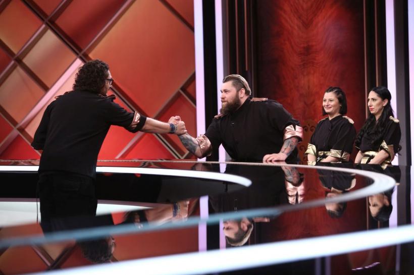 Chefi la cuțite, lider de piață cu ediția în care s-au anunțat semifinaliștii sezonului 10.  Urmează o semifinală încărcată de emoții: concurenții gătesc alături de cei dragi 18812382