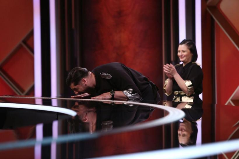 Chefi la cuțite, lider de piață cu ediția în care s-au anunțat semifinaliștii sezonului 10.  Urmează o semifinală încărcată de emoții: concurenții gătesc alături de cei dragi 18812383