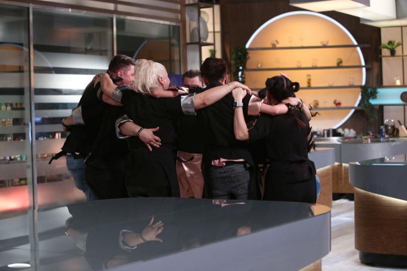 Chefi la cuțite, lider de piață cu ediția în care s-au anunțat semifinaliștii sezonului 10.  Urmează o semifinală încărcată de emoții: concurenții gătesc alături de cei dragi 18812384