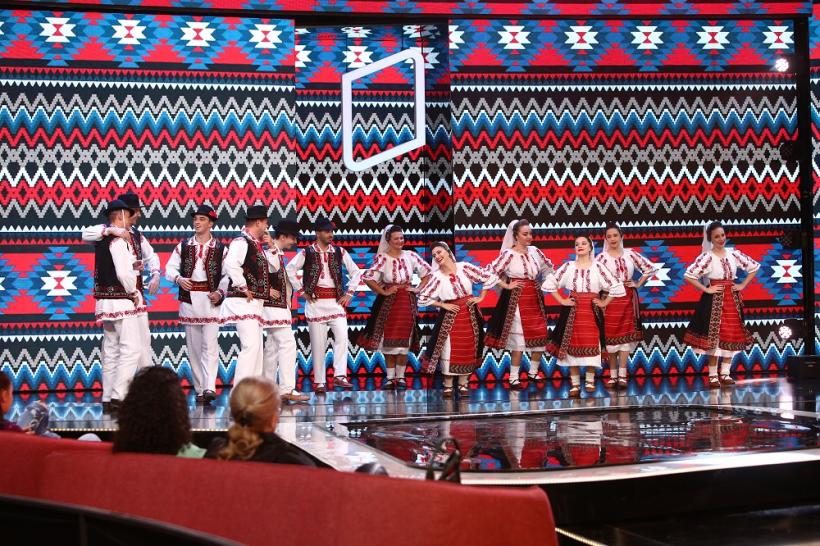 Azi, de la 16:30, la Antena 1,  Comedianți din toate colţurile României, roast pe regiuni în cadrul galei speciale „Râzi cu RoaST, de Sărbătoare!“ 18812655