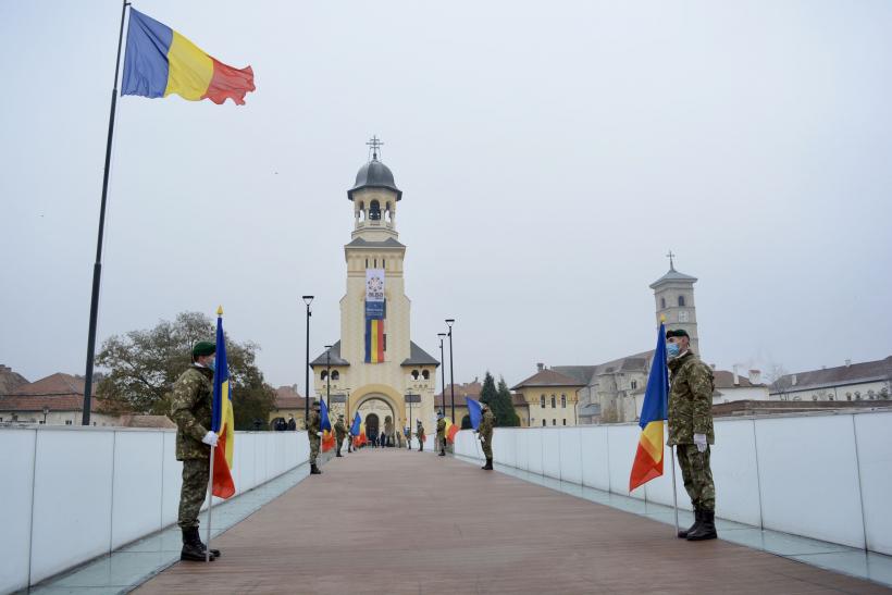 Ploaie, lapoviță, ninsoare și condiții de polei în București și Alba Iulia, de Ziua Națională 18812752