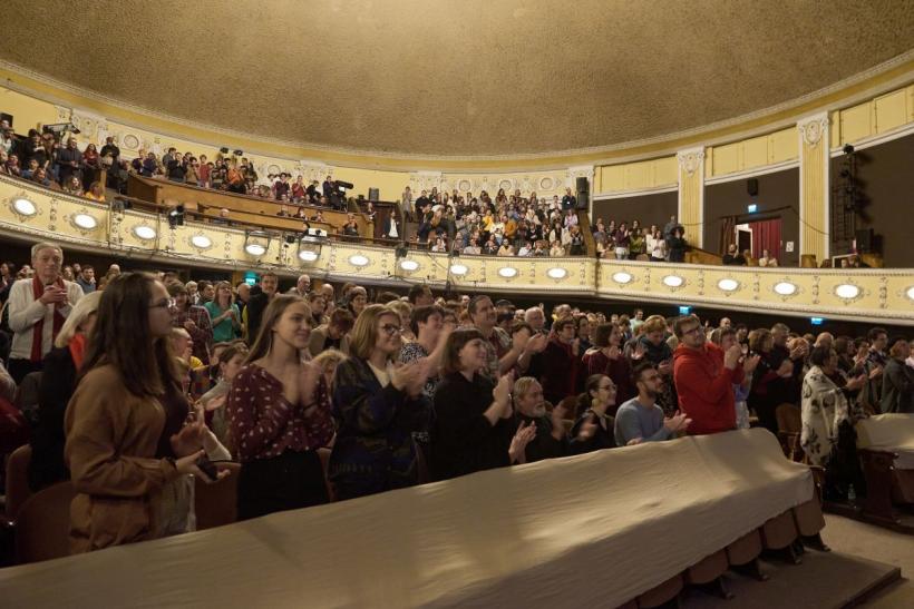 CEA DE-A 8-A EDIȚIE A FESTIVALULUI INTERNAȚIONAL DE TEATRU INTERFERENȚE, LA FINAL! 18813109