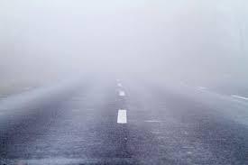 Atenție șoferi! Cod galben de ceață și ghețuș, vineri seara, în trei județe din țară