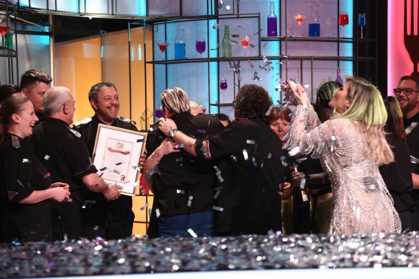 Marea finală Chefi la cuțite a condus topul audiențelor cu 2,1 milioane de telespectatori. Florica Boboi, câștigătoarea sezonului 10:  ”Nu-mi vine să cred, n-am câștigat în viața mea nimic!” 18813057