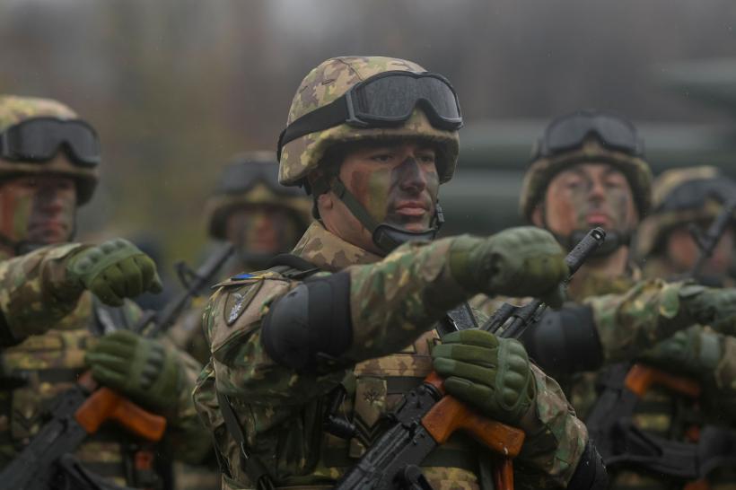 România se înarmează: bugetului apărării se dublează în 2023  18812927