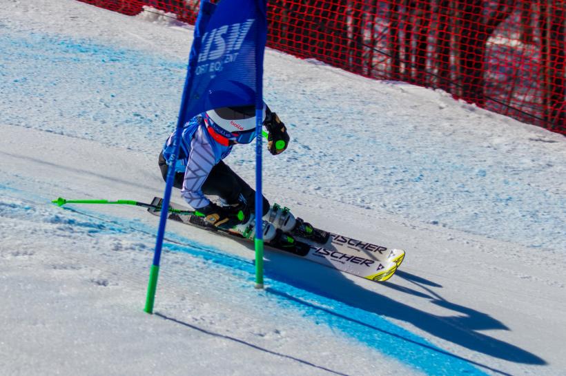 România are 218 pârtii de schi care însumează 189 km, cât o singură staţiune din Franţa sau Elveția 18812942