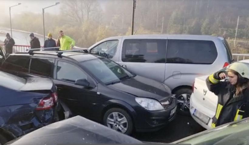 Amendă pentru Primăria Brașov pentru carambolul cu 17 mașini de pe DN1. Instituția nu a asigurat „starea de viabilitate a părții carosabile”