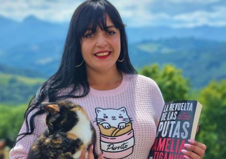 „Revolta curvelor”, o carte dură, la fel ca vremurile pe care le trăim. Fostă prostituată, acum activistă. Povestea femeii abuzate care ajută femei abuzate 18813598