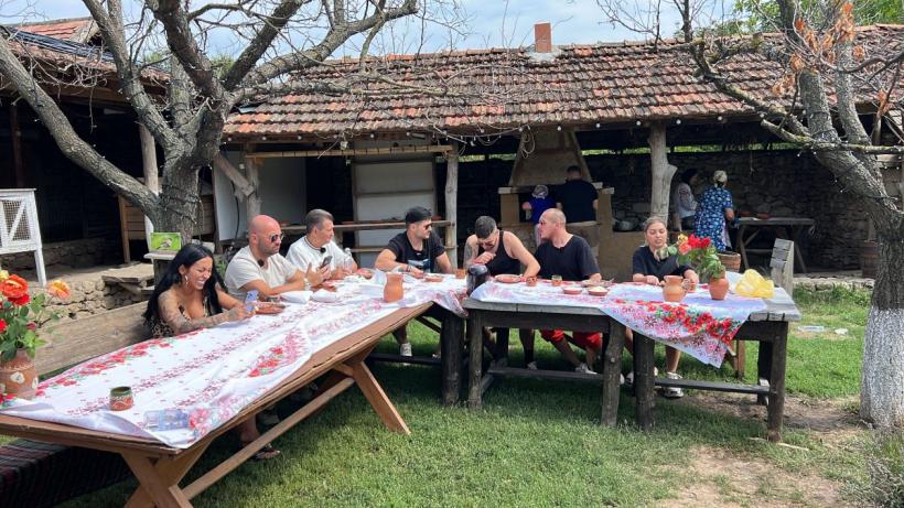 Ruby, Jo, SHIFT și What’s UP, alături de Liviu și Andrei,  în premieră în Republica Moldova, la Poftiți pe la noi! Poftiți la târg 18813786