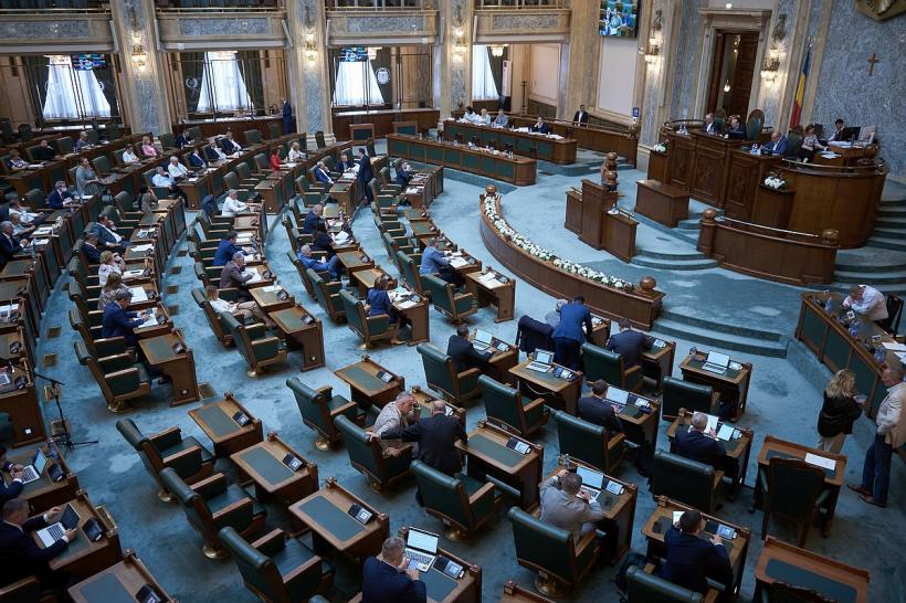 Deputații lui Ludovic Orban vor să lase partidele politice fără subvenția de la bugetul de stat 18813777