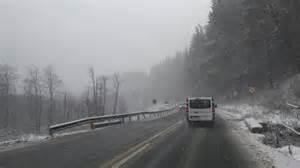 A nins în Pasul Gutâi și în Pasul Prislop din Maramureș. Drumarii au intervenit cu utilaje