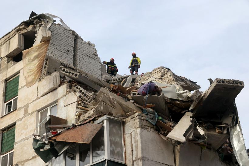 Bombardamentele rusești au ucis zece oameni în estul Ucrainei 18814062