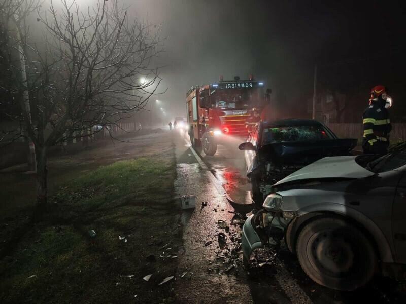 Opt persoane rănite, între care patru copii, într-un accident în Giurgiu. A fost activat Planul ROȘU