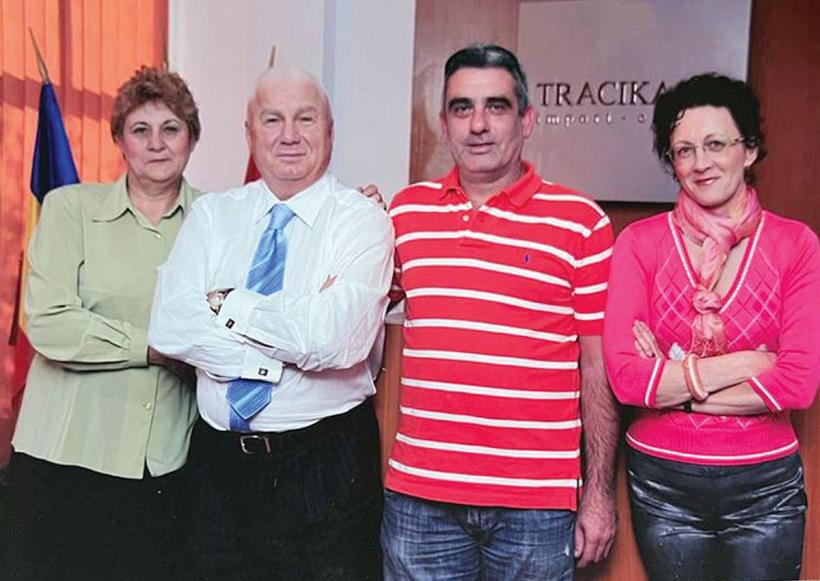 Afacerile mari nu se fac în dughene 18814121